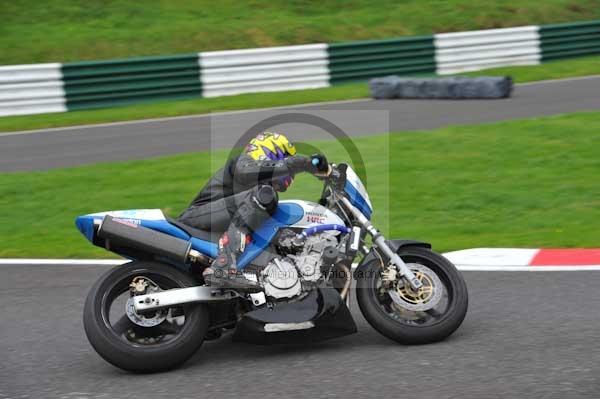 Motorcycle action photographs;cadwell;cadwell park photographs;event digital images;eventdigitalimages;motor racing louth lincolnshire;no limits trackday;peter wileman photography;trackday;trackday digital images;trackday photos