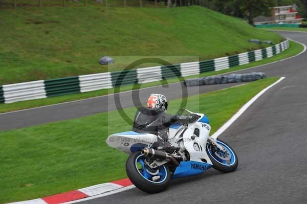 Motorcycle action photographs;cadwell;cadwell park photographs;event digital images;eventdigitalimages;motor racing louth lincolnshire;no limits trackday;peter wileman photography;trackday;trackday digital images;trackday photos