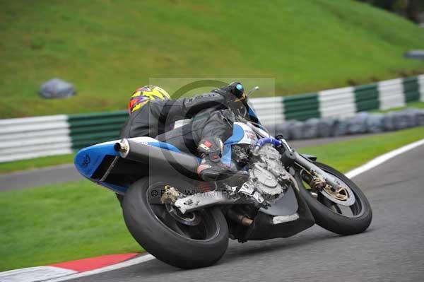 Motorcycle action photographs;cadwell;cadwell park photographs;event digital images;eventdigitalimages;motor racing louth lincolnshire;no limits trackday;peter wileman photography;trackday;trackday digital images;trackday photos