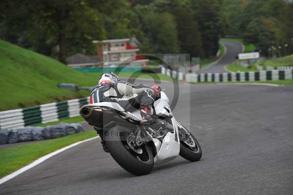 Motorcycle action photographs;cadwell;cadwell park photographs;event digital images;eventdigitalimages;motor racing louth lincolnshire;no limits trackday;peter wileman photography;trackday;trackday digital images;trackday photos