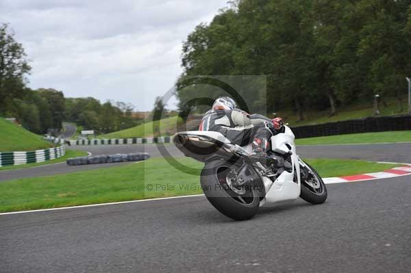 Motorcycle action photographs;cadwell;cadwell park photographs;event digital images;eventdigitalimages;motor racing louth lincolnshire;no limits trackday;peter wileman photography;trackday;trackday digital images;trackday photos
