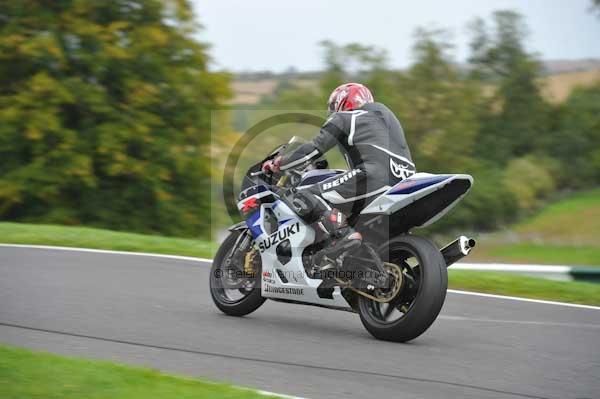 Motorcycle action photographs;cadwell;cadwell park photographs;event digital images;eventdigitalimages;motor racing louth lincolnshire;no limits trackday;peter wileman photography;trackday;trackday digital images;trackday photos