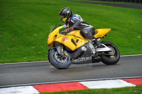 Motorcycle action photographs;cadwell;cadwell park photographs;event digital images;eventdigitalimages;motor racing louth lincolnshire;no limits trackday;peter wileman photography;trackday;trackday digital images;trackday photos