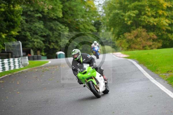 Motorcycle action photographs;cadwell;cadwell park photographs;event digital images;eventdigitalimages;motor racing louth lincolnshire;no limits trackday;peter wileman photography;trackday;trackday digital images;trackday photos