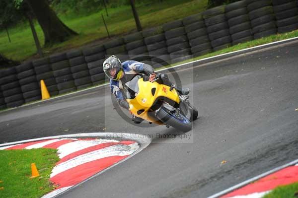 Motorcycle action photographs;cadwell;cadwell park photographs;event digital images;eventdigitalimages;motor racing louth lincolnshire;no limits trackday;peter wileman photography;trackday;trackday digital images;trackday photos