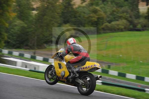Motorcycle action photographs;cadwell;cadwell park photographs;event digital images;eventdigitalimages;motor racing louth lincolnshire;no limits trackday;peter wileman photography;trackday;trackday digital images;trackday photos