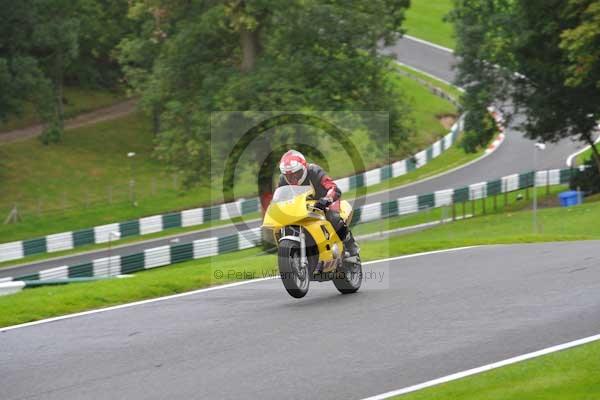 Motorcycle action photographs;cadwell;cadwell park photographs;event digital images;eventdigitalimages;motor racing louth lincolnshire;no limits trackday;peter wileman photography;trackday;trackday digital images;trackday photos