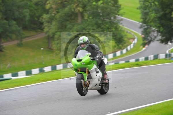 Motorcycle action photographs;cadwell;cadwell park photographs;event digital images;eventdigitalimages;motor racing louth lincolnshire;no limits trackday;peter wileman photography;trackday;trackday digital images;trackday photos