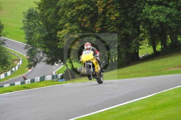 Motorcycle action photographs;cadwell;cadwell park photographs;event digital images;eventdigitalimages;motor racing louth lincolnshire;no limits trackday;peter wileman photography;trackday;trackday digital images;trackday photos