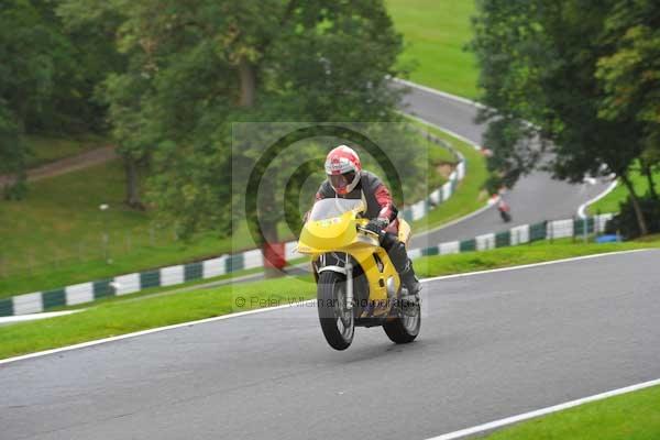 Motorcycle action photographs;cadwell;cadwell park photographs;event digital images;eventdigitalimages;motor racing louth lincolnshire;no limits trackday;peter wileman photography;trackday;trackday digital images;trackday photos