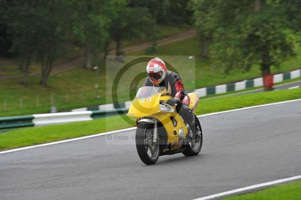 Motorcycle action photographs;cadwell;cadwell park photographs;event digital images;eventdigitalimages;motor racing louth lincolnshire;no limits trackday;peter wileman photography;trackday;trackday digital images;trackday photos