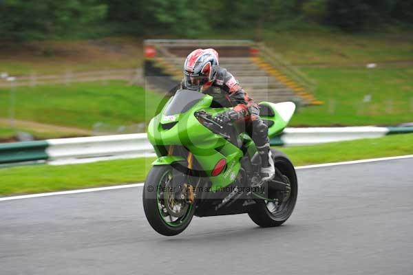 Motorcycle action photographs;cadwell;cadwell park photographs;event digital images;eventdigitalimages;motor racing louth lincolnshire;no limits trackday;peter wileman photography;trackday;trackday digital images;trackday photos