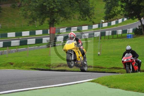 Motorcycle action photographs;cadwell;cadwell park photographs;event digital images;eventdigitalimages;motor racing louth lincolnshire;no limits trackday;peter wileman photography;trackday;trackday digital images;trackday photos