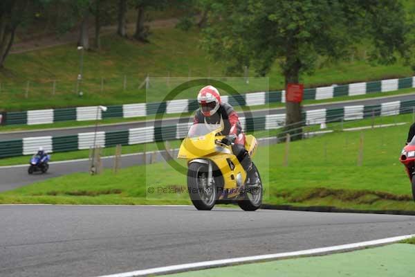 Motorcycle action photographs;cadwell;cadwell park photographs;event digital images;eventdigitalimages;motor racing louth lincolnshire;no limits trackday;peter wileman photography;trackday;trackday digital images;trackday photos