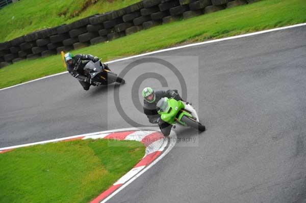 Motorcycle action photographs;cadwell;cadwell park photographs;event digital images;eventdigitalimages;motor racing louth lincolnshire;no limits trackday;peter wileman photography;trackday;trackday digital images;trackday photos