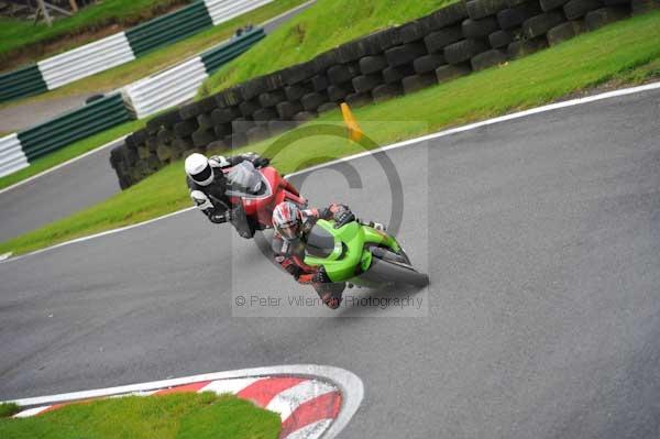 Motorcycle action photographs;cadwell;cadwell park photographs;event digital images;eventdigitalimages;motor racing louth lincolnshire;no limits trackday;peter wileman photography;trackday;trackday digital images;trackday photos