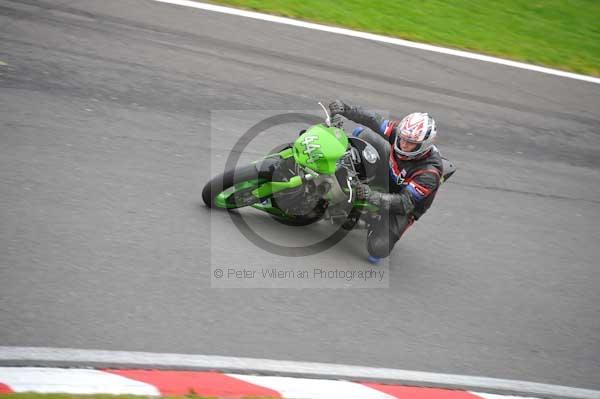 Motorcycle action photographs;cadwell;cadwell park photographs;event digital images;eventdigitalimages;motor racing louth lincolnshire;no limits trackday;peter wileman photography;trackday;trackday digital images;trackday photos