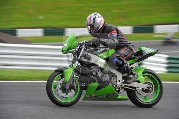 Motorcycle action photographs;cadwell;cadwell park photographs;event digital images;eventdigitalimages;motor racing louth lincolnshire;no limits trackday;peter wileman photography;trackday;trackday digital images;trackday photos