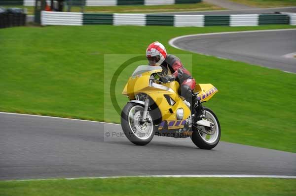 Motorcycle action photographs;cadwell;cadwell park photographs;event digital images;eventdigitalimages;motor racing louth lincolnshire;no limits trackday;peter wileman photography;trackday;trackday digital images;trackday photos
