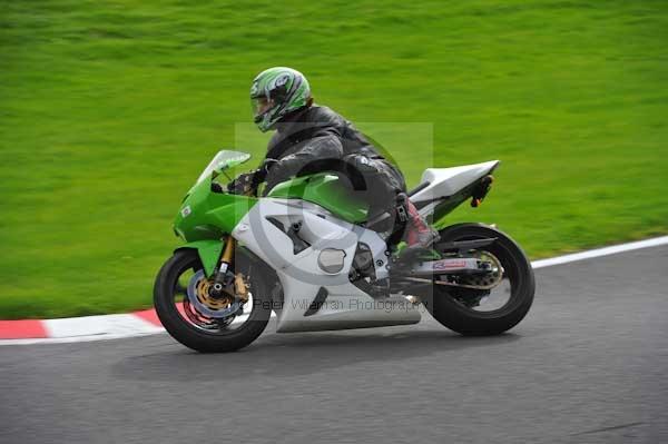 Motorcycle action photographs;cadwell;cadwell park photographs;event digital images;eventdigitalimages;motor racing louth lincolnshire;no limits trackday;peter wileman photography;trackday;trackday digital images;trackday photos