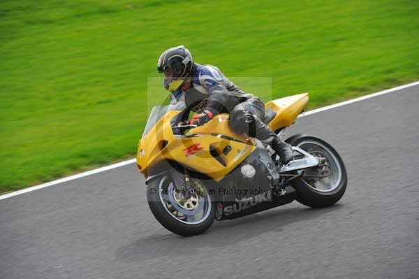 Motorcycle action photographs;cadwell;cadwell park photographs;event digital images;eventdigitalimages;motor racing louth lincolnshire;no limits trackday;peter wileman photography;trackday;trackday digital images;trackday photos