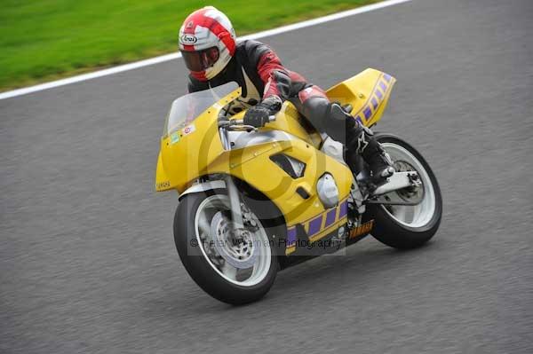 Motorcycle action photographs;cadwell;cadwell park photographs;event digital images;eventdigitalimages;motor racing louth lincolnshire;no limits trackday;peter wileman photography;trackday;trackday digital images;trackday photos