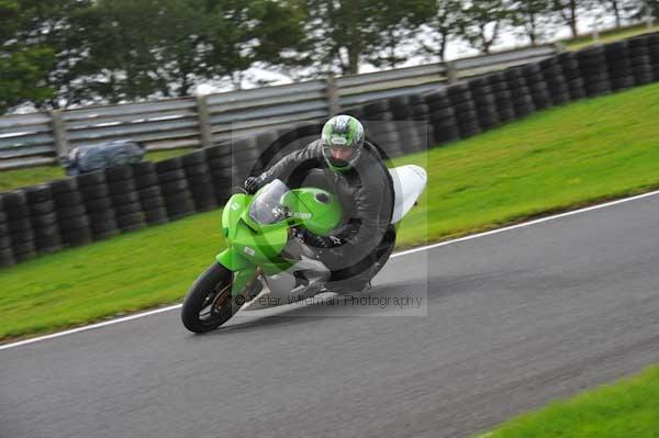 Motorcycle action photographs;cadwell;cadwell park photographs;event digital images;eventdigitalimages;motor racing louth lincolnshire;no limits trackday;peter wileman photography;trackday;trackday digital images;trackday photos