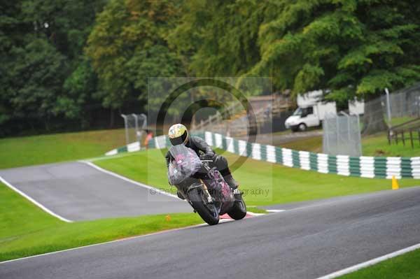 Motorcycle action photographs;cadwell;cadwell park photographs;event digital images;eventdigitalimages;motor racing louth lincolnshire;no limits trackday;peter wileman photography;trackday;trackday digital images;trackday photos
