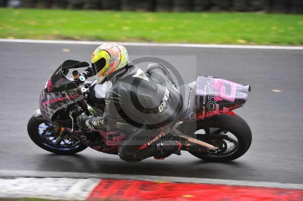 Motorcycle action photographs;cadwell;cadwell park photographs;event digital images;eventdigitalimages;motor racing louth lincolnshire;no limits trackday;peter wileman photography;trackday;trackday digital images;trackday photos