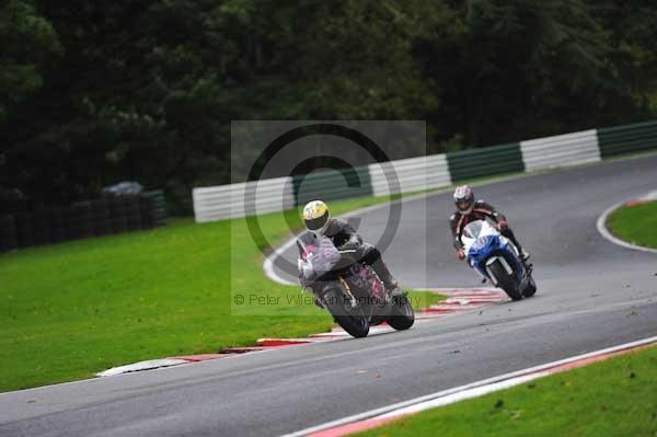 Motorcycle action photographs;cadwell;cadwell park photographs;event digital images;eventdigitalimages;motor racing louth lincolnshire;no limits trackday;peter wileman photography;trackday;trackday digital images;trackday photos