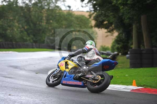 Motorcycle action photographs;cadwell;cadwell park photographs;event digital images;eventdigitalimages;motor racing louth lincolnshire;no limits trackday;peter wileman photography;trackday;trackday digital images;trackday photos