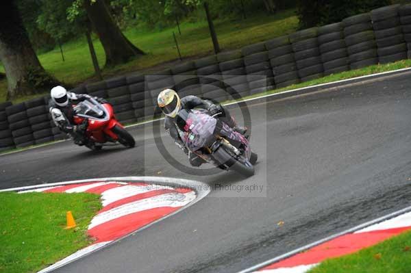 Motorcycle action photographs;cadwell;cadwell park photographs;event digital images;eventdigitalimages;motor racing louth lincolnshire;no limits trackday;peter wileman photography;trackday;trackday digital images;trackday photos