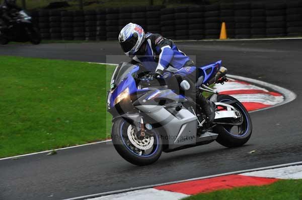 Motorcycle action photographs;cadwell;cadwell park photographs;event digital images;eventdigitalimages;motor racing louth lincolnshire;no limits trackday;peter wileman photography;trackday;trackday digital images;trackday photos