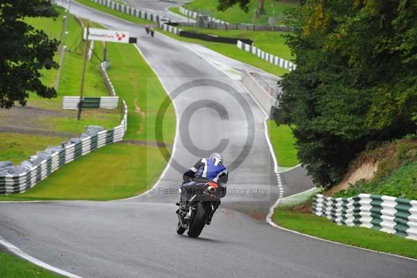Motorcycle action photographs;cadwell;cadwell park photographs;event digital images;eventdigitalimages;motor racing louth lincolnshire;no limits trackday;peter wileman photography;trackday;trackday digital images;trackday photos