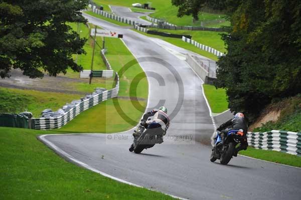 Motorcycle action photographs;cadwell;cadwell park photographs;event digital images;eventdigitalimages;motor racing louth lincolnshire;no limits trackday;peter wileman photography;trackday;trackday digital images;trackday photos