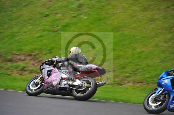 Motorcycle action photographs;cadwell;cadwell park photographs;event digital images;eventdigitalimages;motor racing louth lincolnshire;no limits trackday;peter wileman photography;trackday;trackday digital images;trackday photos