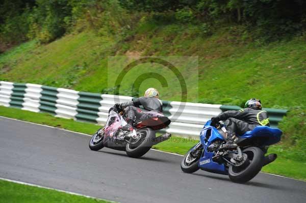 Motorcycle action photographs;cadwell;cadwell park photographs;event digital images;eventdigitalimages;motor racing louth lincolnshire;no limits trackday;peter wileman photography;trackday;trackday digital images;trackday photos