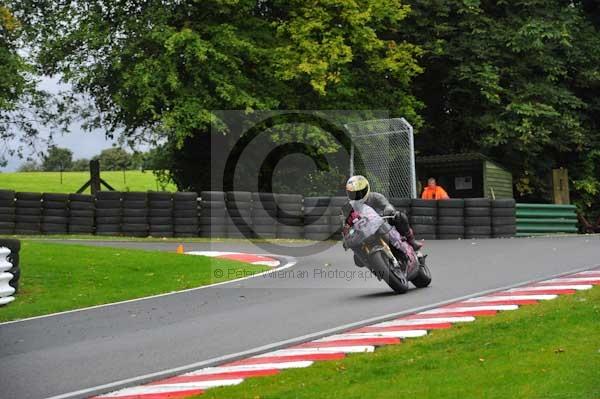 Motorcycle action photographs;cadwell;cadwell park photographs;event digital images;eventdigitalimages;motor racing louth lincolnshire;no limits trackday;peter wileman photography;trackday;trackday digital images;trackday photos