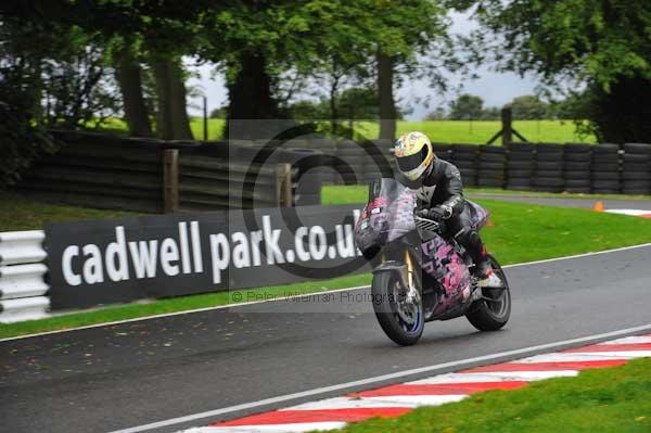 Motorcycle action photographs;cadwell;cadwell park photographs;event digital images;eventdigitalimages;motor racing louth lincolnshire;no limits trackday;peter wileman photography;trackday;trackday digital images;trackday photos
