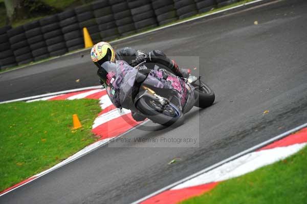 Motorcycle action photographs;cadwell;cadwell park photographs;event digital images;eventdigitalimages;motor racing louth lincolnshire;no limits trackday;peter wileman photography;trackday;trackday digital images;trackday photos
