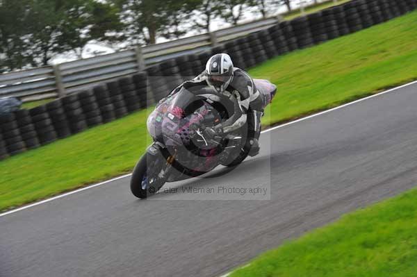 Motorcycle action photographs;cadwell;cadwell park photographs;event digital images;eventdigitalimages;motor racing louth lincolnshire;no limits trackday;peter wileman photography;trackday;trackday digital images;trackday photos