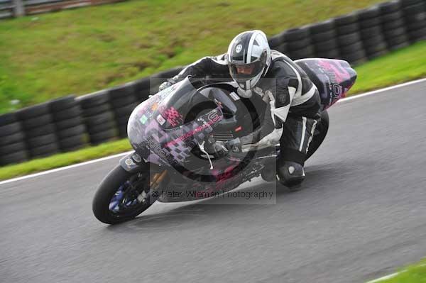 Motorcycle action photographs;cadwell;cadwell park photographs;event digital images;eventdigitalimages;motor racing louth lincolnshire;no limits trackday;peter wileman photography;trackday;trackday digital images;trackday photos