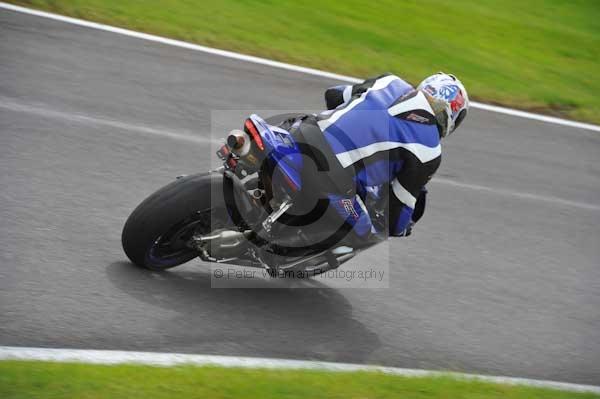 Motorcycle action photographs;cadwell;cadwell park photographs;event digital images;eventdigitalimages;motor racing louth lincolnshire;no limits trackday;peter wileman photography;trackday;trackday digital images;trackday photos