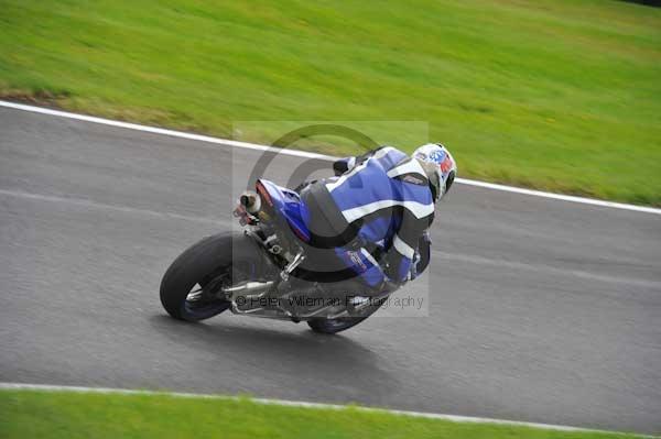 Motorcycle action photographs;cadwell;cadwell park photographs;event digital images;eventdigitalimages;motor racing louth lincolnshire;no limits trackday;peter wileman photography;trackday;trackday digital images;trackday photos