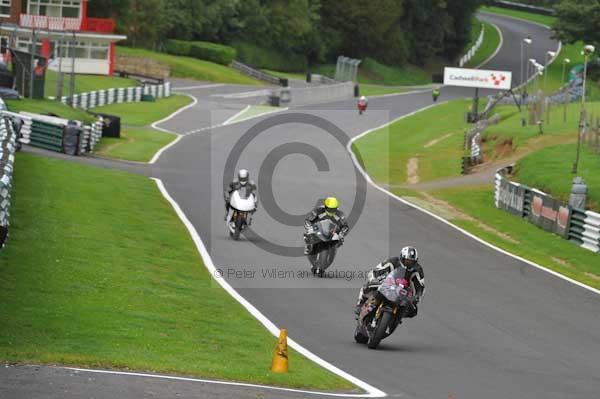 Motorcycle action photographs;cadwell;cadwell park photographs;event digital images;eventdigitalimages;motor racing louth lincolnshire;no limits trackday;peter wileman photography;trackday;trackday digital images;trackday photos