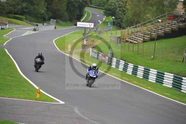 Motorcycle action photographs;cadwell;cadwell park photographs;event digital images;eventdigitalimages;motor racing louth lincolnshire;no limits trackday;peter wileman photography;trackday;trackday digital images;trackday photos