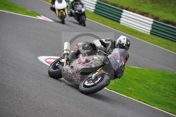 Motorcycle action photographs;cadwell;cadwell park photographs;event digital images;eventdigitalimages;motor racing louth lincolnshire;no limits trackday;peter wileman photography;trackday;trackday digital images;trackday photos