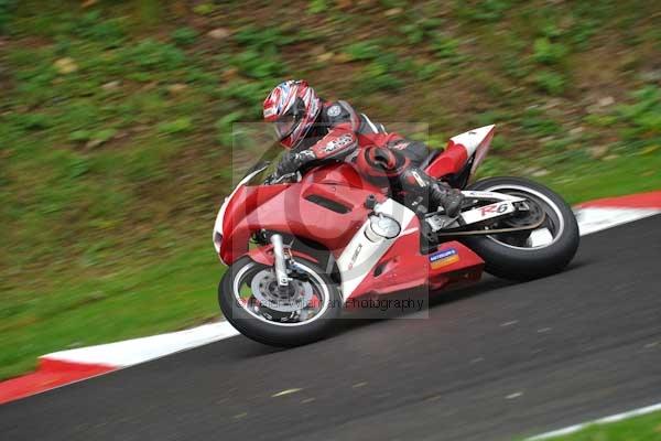 Motorcycle action photographs;cadwell;cadwell park photographs;event digital images;eventdigitalimages;motor racing louth lincolnshire;no limits trackday;peter wileman photography;trackday;trackday digital images;trackday photos