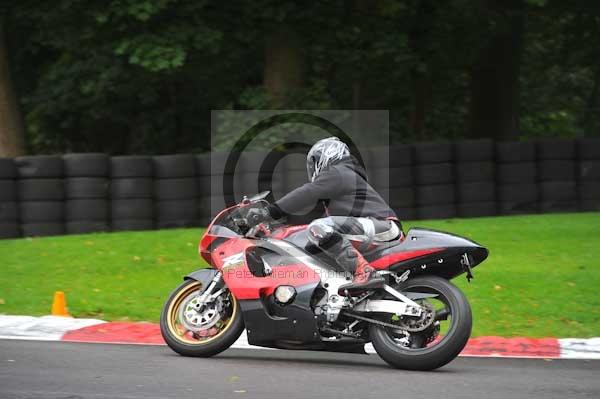 Motorcycle action photographs;cadwell;cadwell park photographs;event digital images;eventdigitalimages;motor racing louth lincolnshire;no limits trackday;peter wileman photography;trackday;trackday digital images;trackday photos