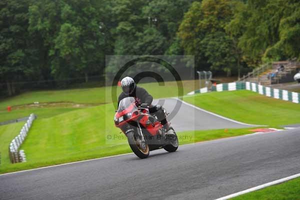 Motorcycle action photographs;cadwell;cadwell park photographs;event digital images;eventdigitalimages;motor racing louth lincolnshire;no limits trackday;peter wileman photography;trackday;trackday digital images;trackday photos